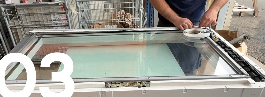 etape trois, appliquer le nouveau mastic