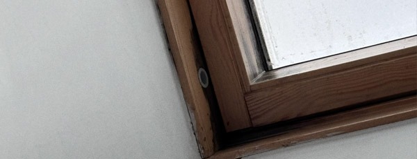 Réparer sa fenêtre de toit à petits prix : 3 astuces à connaître